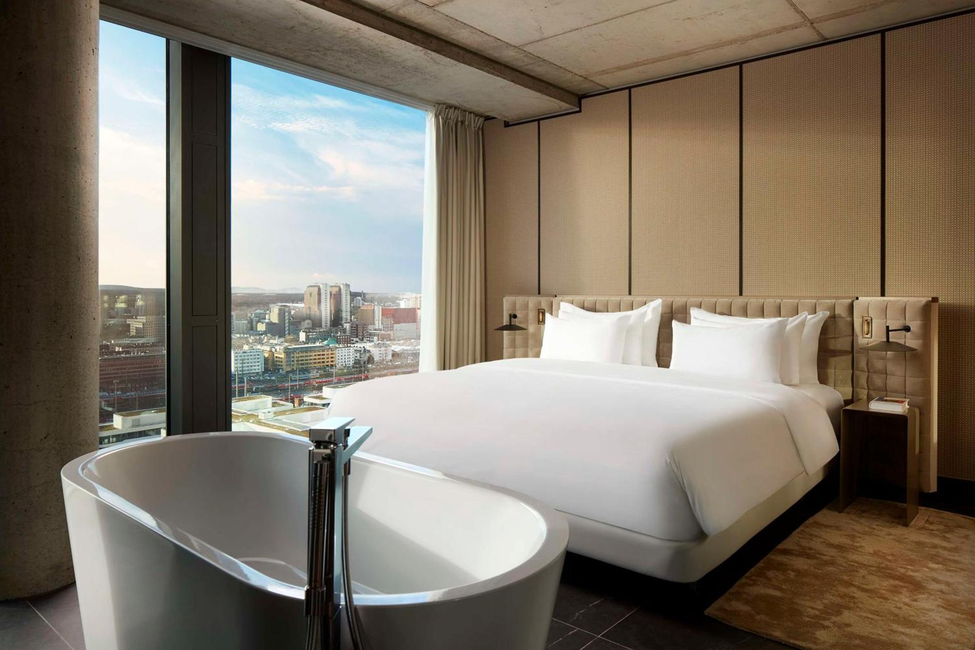 Nh Collection Frankfurt Spin Tower Hotel Frankfurt am Main Exterior photo