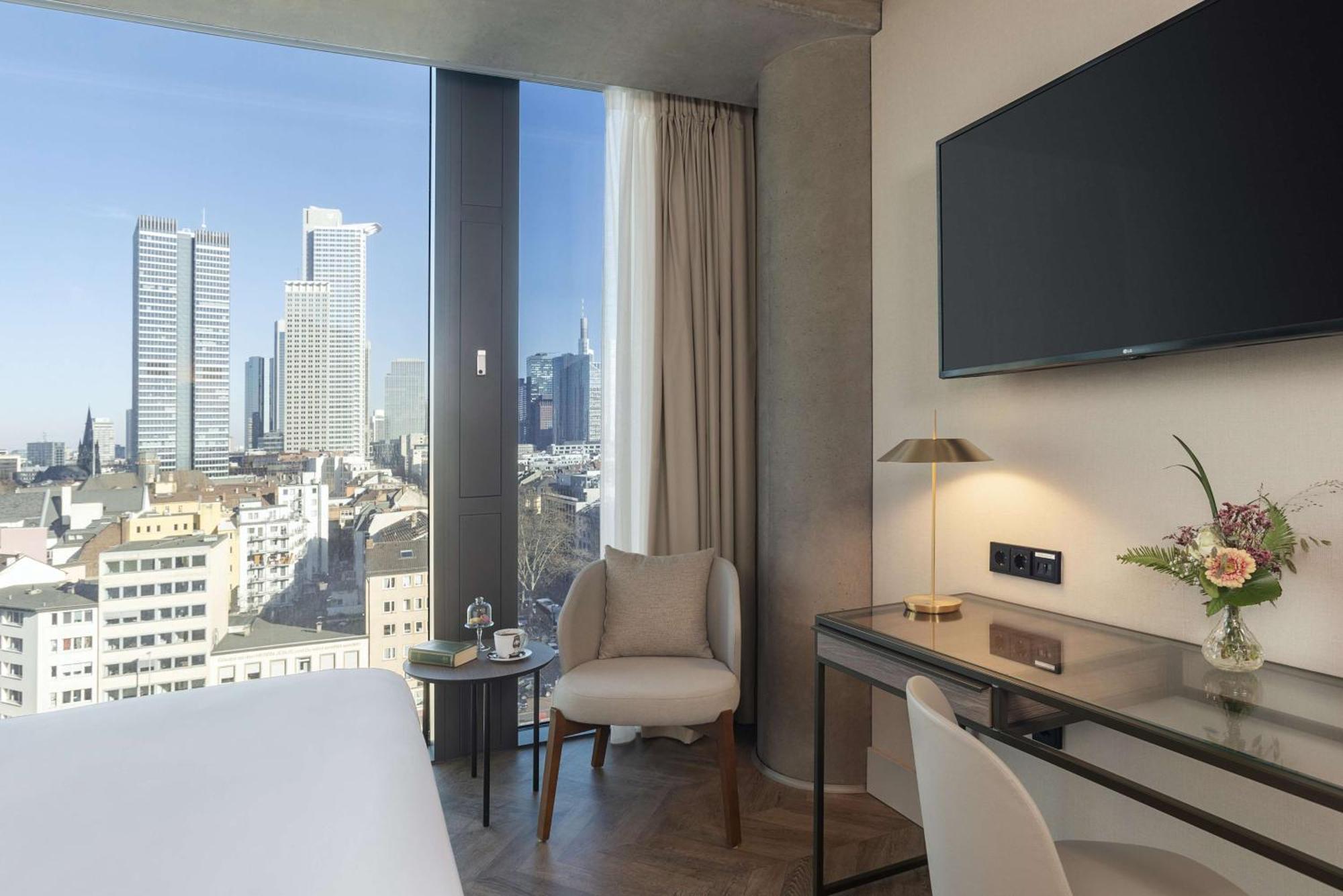Nh Collection Frankfurt Spin Tower Hotel Frankfurt am Main Exterior photo