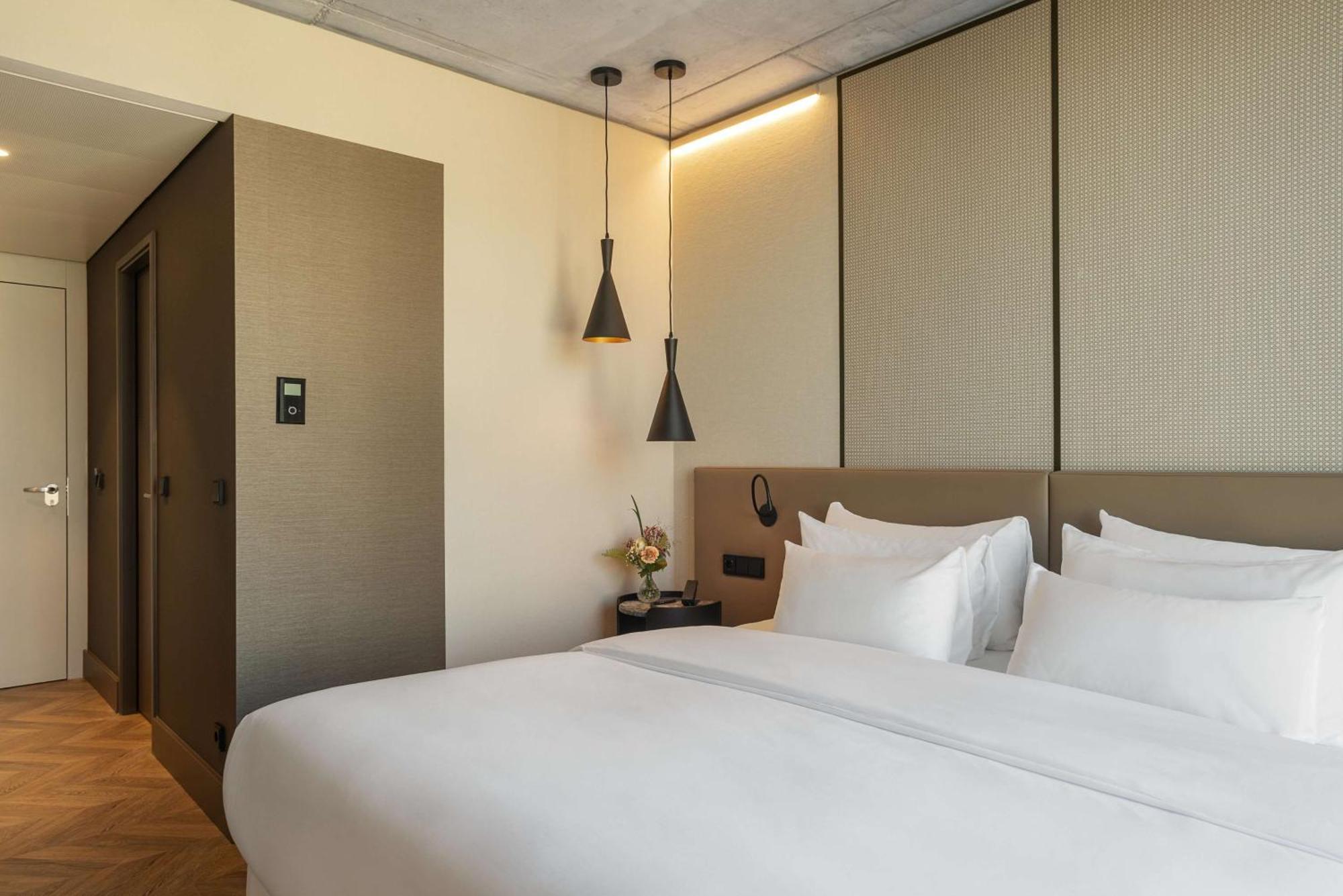 Nh Collection Frankfurt Spin Tower Hotel Frankfurt am Main Exterior photo